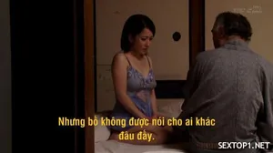 Vợ dâm đãng banh háng cho nhân viên địt